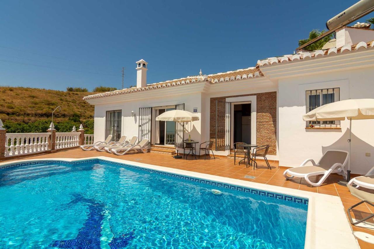 Villa Andalucia: Cerca De Todo, Intimidad Y Espacio Nerja Exterior photo